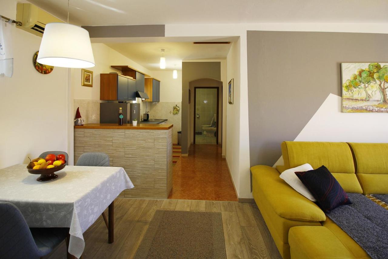 Apartment Marita Čilipi Eksteriør bilde